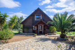 Beautiful Custom-built Scandinavian log cabin in Crete