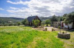Beautiful Custom-built Scandinavian log cabin in Crete