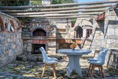 Beautiful Custom-built Scandinavian log cabin in Crete