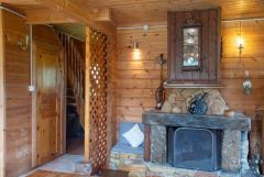 Beautiful Custom-built Scandinavian log cabin in Crete
