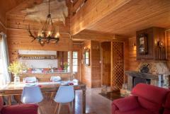 Beautiful Custom-built Scandinavian log cabin in Crete