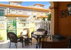 Nice corner townhouse duplex with 3 bedrooms