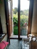 Semi-detached , partially renovated cottage, with garden and bodegas