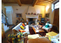 Beautiful farmhouse in the hills, Tuscany