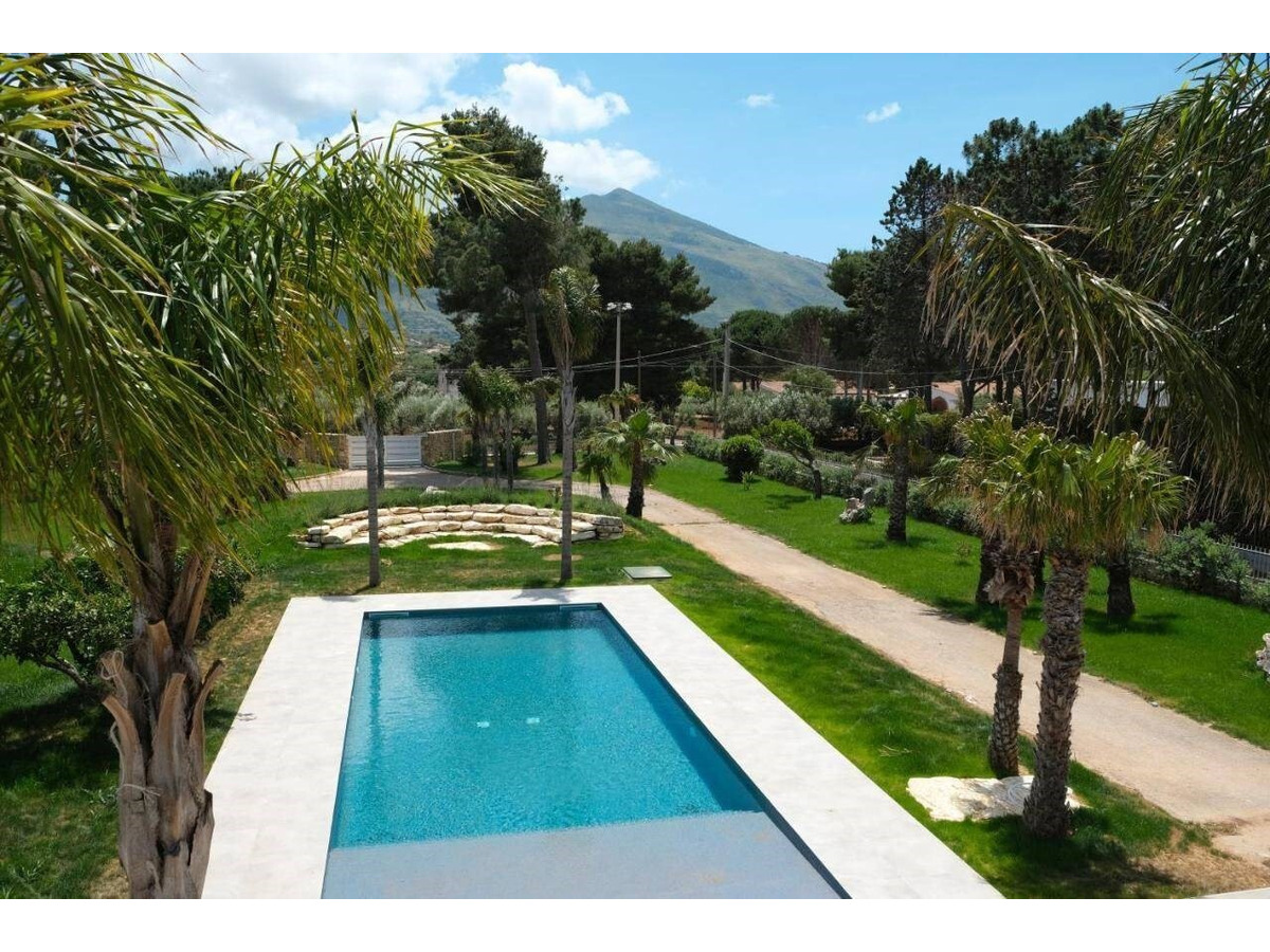 Wonderful Villa With Pool Castellammare del Golfo » Property Sales,Rent
