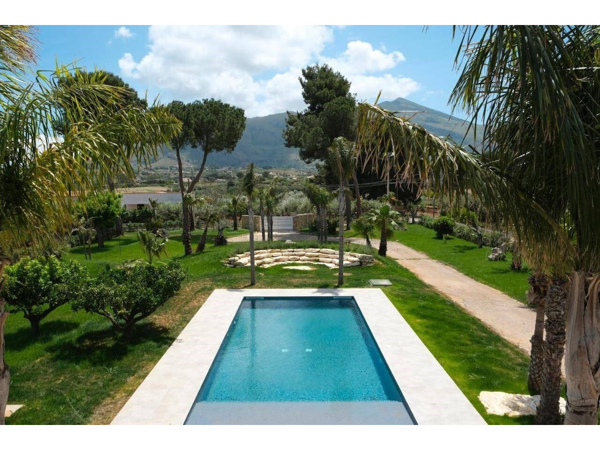 Wonderful Villa With Pool Castellammare del Golfo » Property Sales,Rent