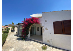 Detached house in Paphos