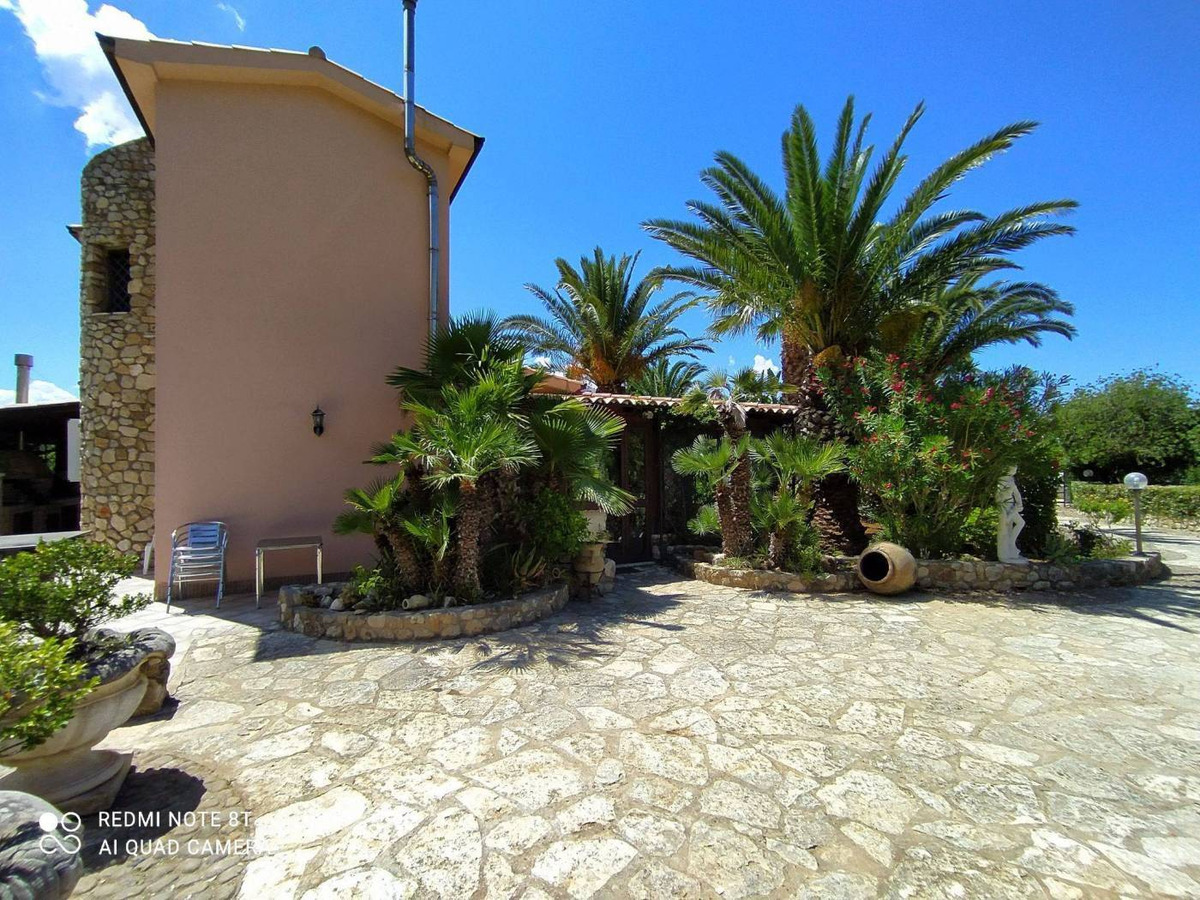 Splendid Villa with Pool and Garden Castellammare del Golfo » Property