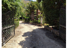 Splendid Villa with Pool and Garden