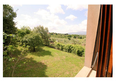 Panoramic views, immersed in green, single villa in Tuscany