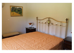 Villa with swimming pool. in a quiet location
