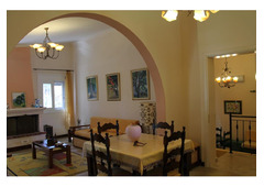 Villa with swimming pool. in a quiet location