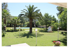Villa with swimming pool. in a quiet location