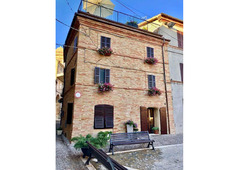 Historic Townhome in Piazza