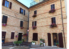 Historic Townhome in Piazza