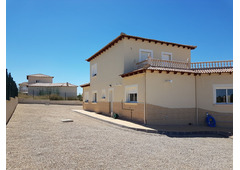 Spanish Detached Villa, with 4 bedrooms, 3 bathrooms.