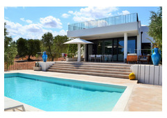 Villa With Pool and Sea View in Puglia