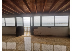 Two floors one 85,13 m2 and one of 138,01m2 infront of the sea