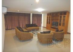 Baan Prompong: 3 BR + 4 Baths, 198 Sq.m, 6th fl for Rent