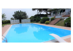 Beautiful villa with sea views, swimming pool, tennis court and 4000 m2 of park land