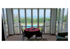 Beautiful villa with sea views, swimming pool, tennis court and 4000 m2 of park land