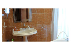 Beautiful villa with sea views, swimming pool, tennis court and 4000 m2 of park land