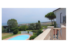 Beautiful villa with sea views, swimming pool, tennis court and 4000 m2 of park land