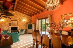 Mediterranean villa with swimming pool just 40 klm from Athens