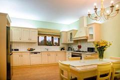 Mediterranean villa with swimming pool just 40 klm from Athens