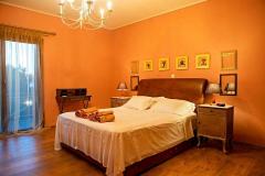Mediterranean villa with swimming pool just 40 klm from Athens