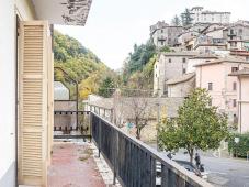 Fully furnished flat  2 km from the Rome-L’Aquila