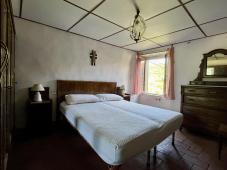 Charming Two-Level Apartment with Independent Entrance in the Historic Hamlet of the Castel San Nicc