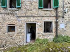 Charming Two-Level Apartment with Independent Entrance in the Historic Hamlet of the Castel San Nicc