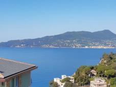 Three-room apartment with a breathtaking sea view of the Gulf of Tigullio