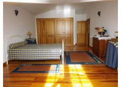 Recent 5 bedroom villa c, land of about 1.600m2 (approx. 0.39 acre).  Coimbrão. MR-1154