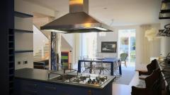 P4 TOWNHOUSE w/ private garden and car garage