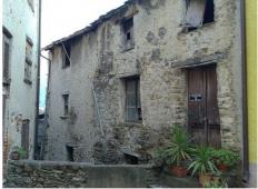 Rustic house in Ligurian Village