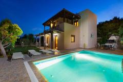 A modern villa with all amenities For Sale  in Crete