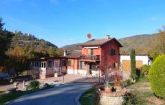 Villa with privare garden and small pool