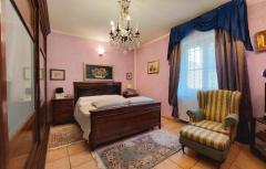 Villa with privare garden and small pool