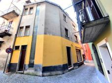 Entire building for sale, from foundation to roof in the town center of Ormea