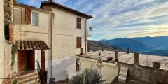Semi-detached house with breathtaking views for sale in Aquila d’Arroscia