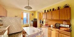 Semi-detached house with breathtaking views for sale in Aquila d’Arroscia
