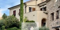 Prestigious historic detached house for sale in Vado