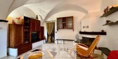 Prestigious historic detached house for sale in Vado