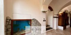 Prestigious historic detached house for sale in Vado