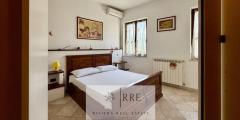 Prestigious historic detached house for sale in Vado