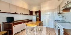 Splendid three-room apartment with a magnificent sea-view in Andora