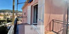 Splendid three-room apartment with a magnificent sea-view in Andora