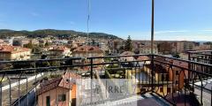 Splendid three-room apartment with a magnificent sea-view in Andora